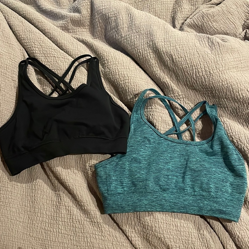 2 alphalete sports bras size small, no padding